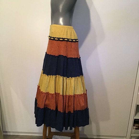 DeCo USA Colour Block Tiered Maxi Skirt - Picture 2 of 9